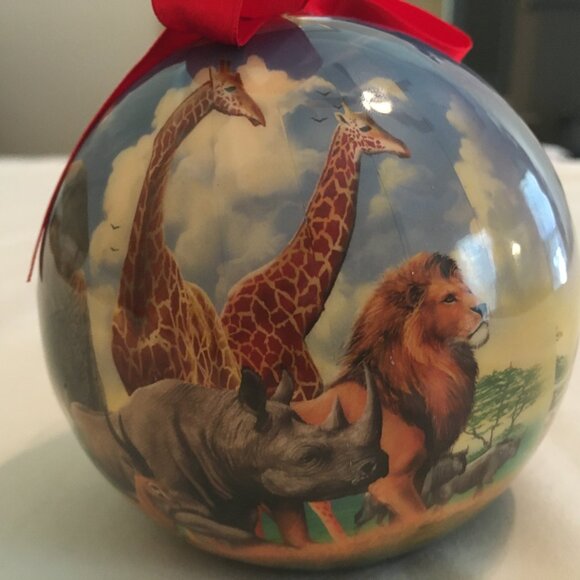 Smithsonian National Museum of Natural History Ornament – Safari Wildlife Scene - Picture 8 of 13